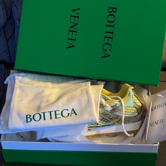 BRAND NEW MENS BOTTEGA SNEAKERS NEVER WORN WITH BOX  !! Size 44 US 11 men’s - Picture 1 of 5
